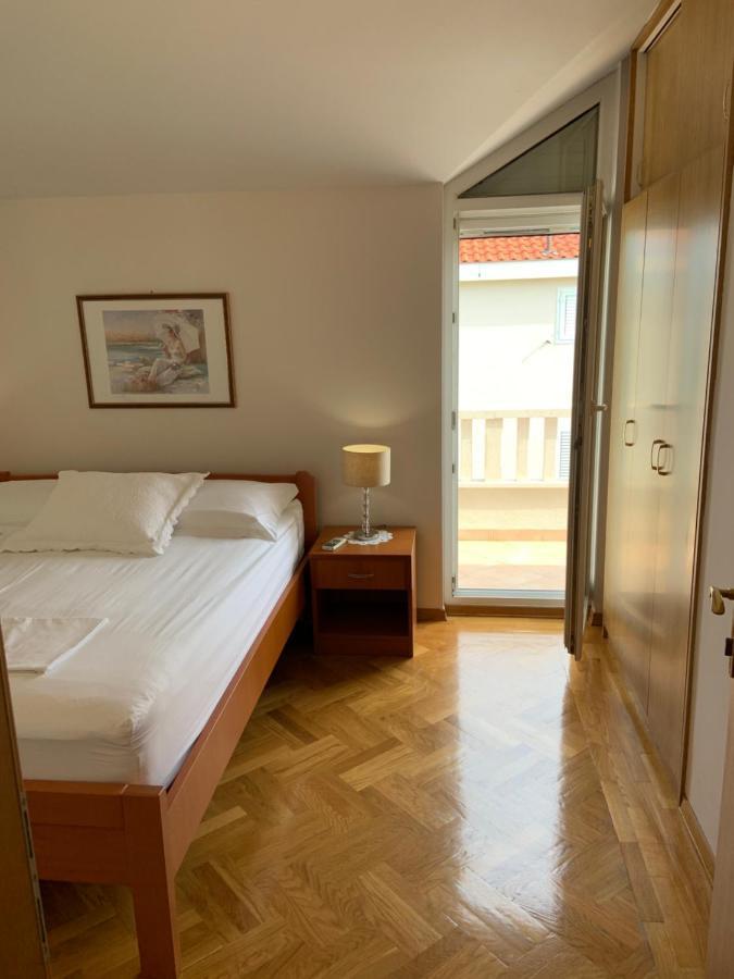 Villa Mara Promajna Bagian luar foto