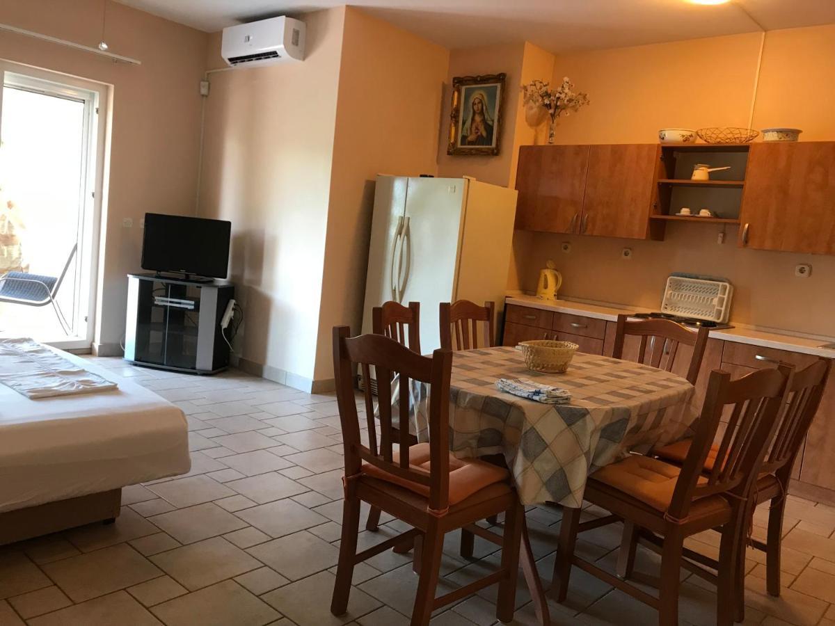 Villa Mara Promajna Bagian luar foto